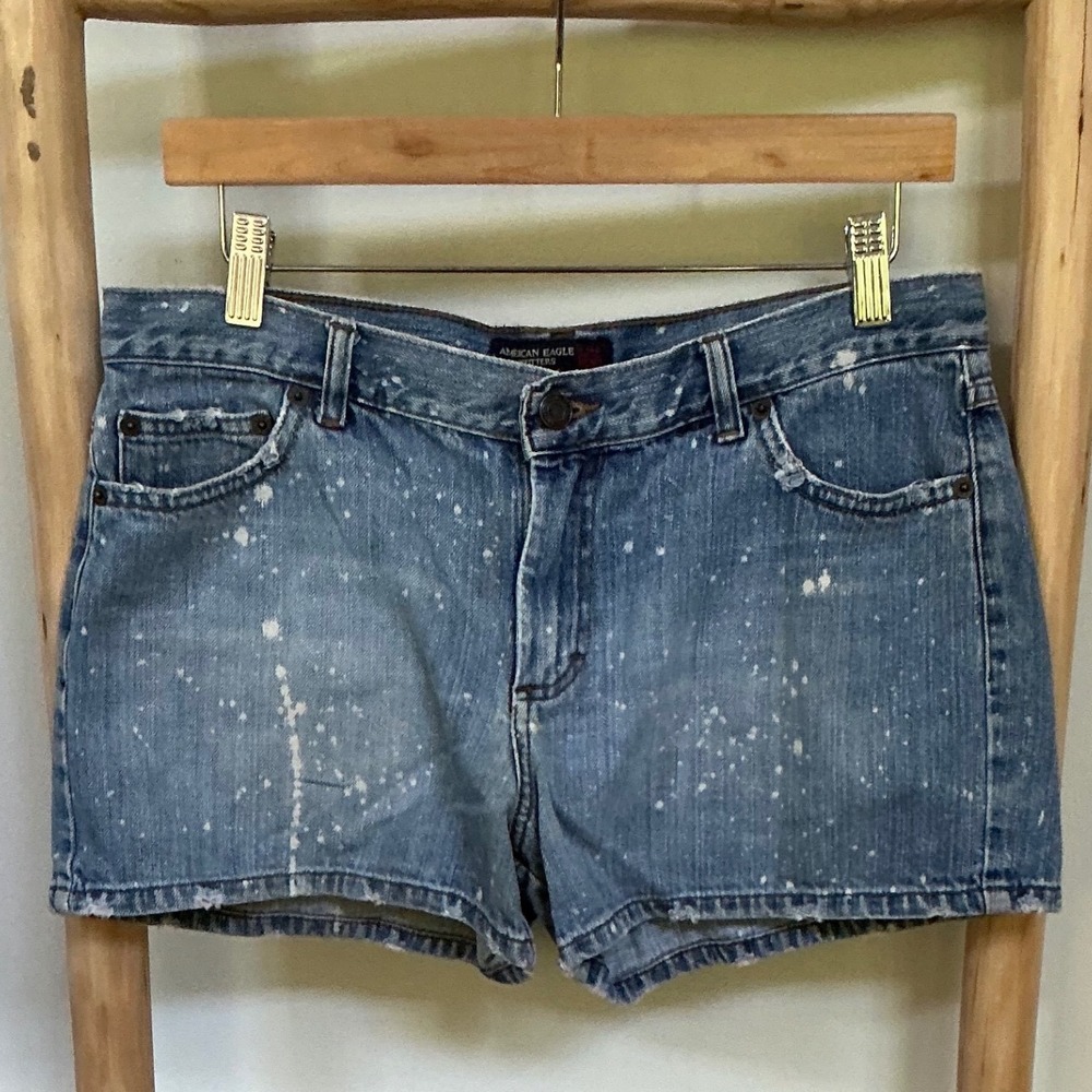 American Eagle Paint Splatter Denim Shorts Medium Wash Distressed Blue Cotton